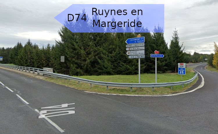 A gauche D74 Ruynes en Margeride